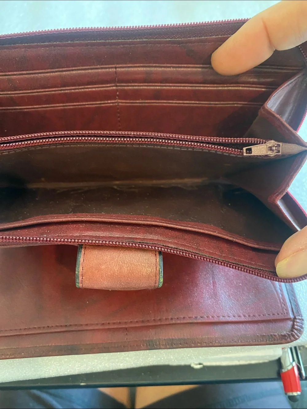 Buxton Heiress Burgandy Wallet Cowhide.